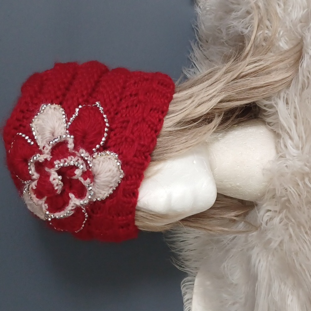 Red Winter Hat With The Accent
